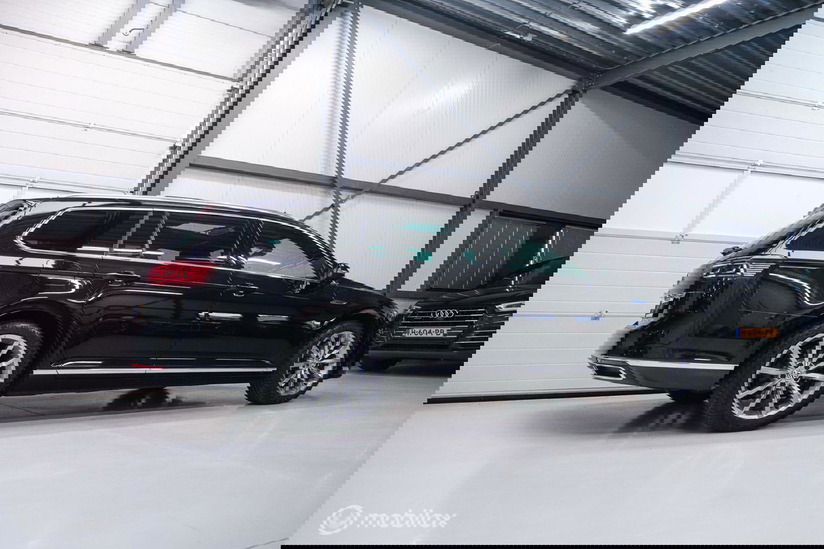Volkswagen Passat Variant 1.4 TSI PHEV GTE | Pano | IQ LED | ERGO | Adaptive | Trekhaak | Leder alcantara | DAB | Digidash | Camera | Rijklaarprij