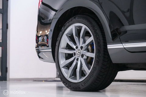 Volkswagen Passat Variant 1.4 TSI PHEV GTE | Pano | IQ LED | ERGO | Adaptive | Trekhaak | Leder alcantara | DAB | Digidash | Camera | Rijklaarprij
