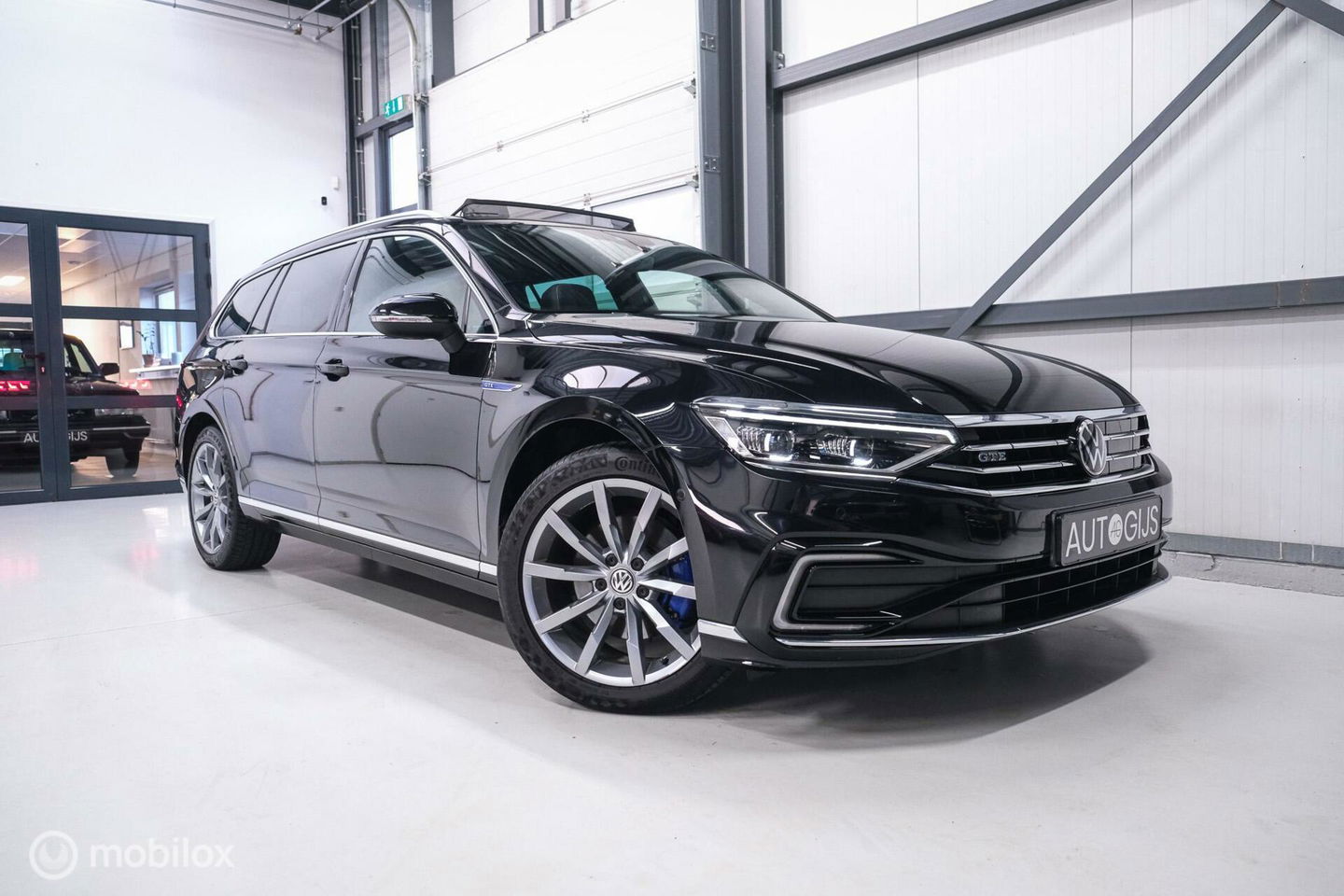 Volkswagen Passat Variant 1.4 TSI PHEV GTE | Pano | IQ LED | ERGO | Adaptive | Trekhaak | Leder alcantara | DAB | Digidash | Camera | Rijklaarprij