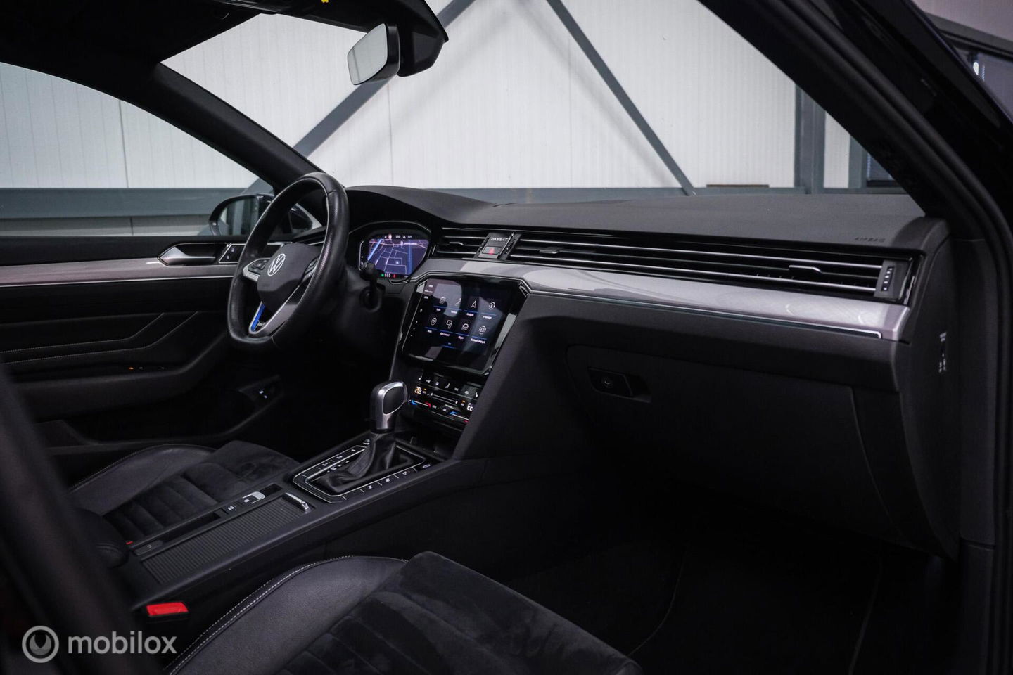 Volkswagen Passat Variant 1.4 TSI PHEV GTE | Pano | IQ LED | ERGO | Adaptive | Trekhaak | Leder alcantara | DAB | Digidash | Camera | Rijklaarprij