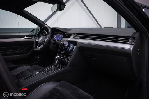 Volkswagen Passat Variant 1.4 TSI PHEV GTE | Pano | IQ LED | ERGO | Adaptive | Trekhaak | Leder alcantara | DAB | Digidash | Camera | Rijklaarprij