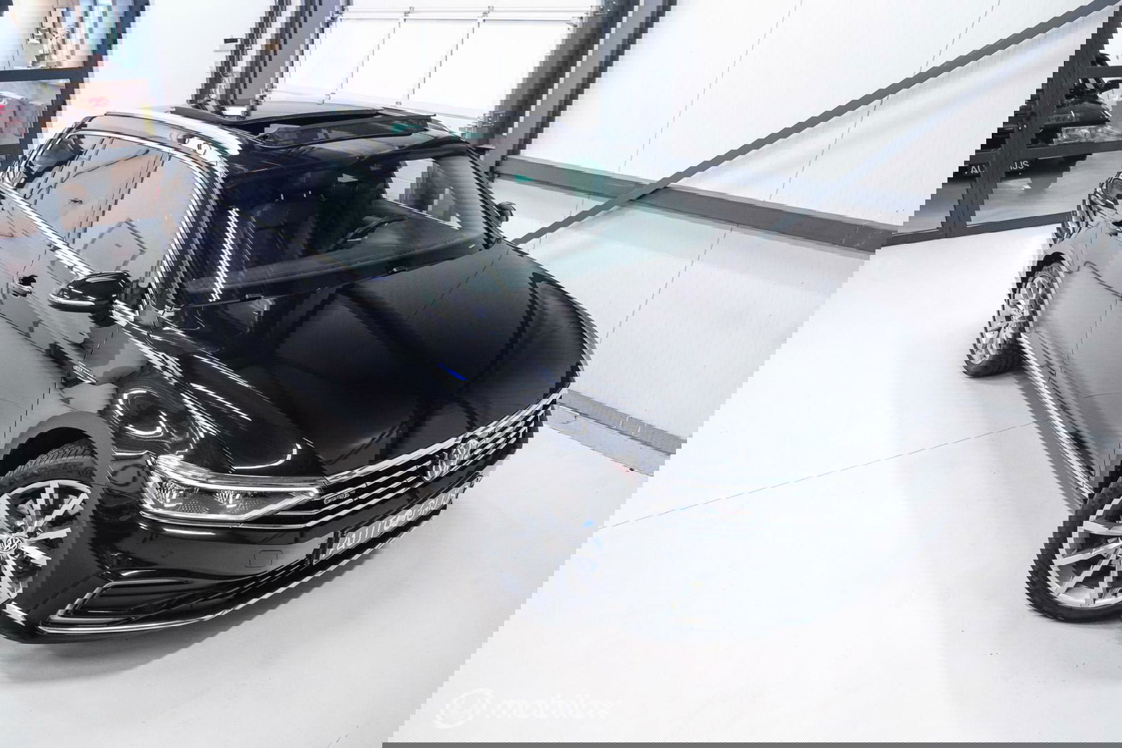 Volkswagen Passat Variant 1.4 TSI PHEV GTE | Pano | IQ LED | ERGO | Adaptive | Trekhaak | Leder alcantara | DAB | Digidash | Camera | Rijklaarprij