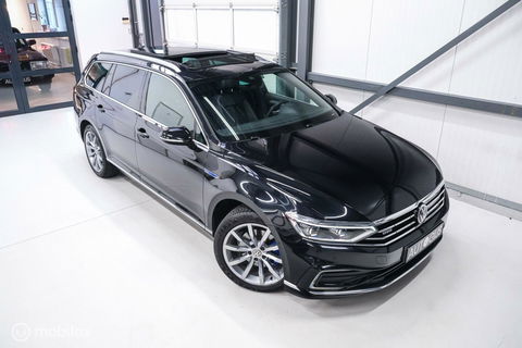 Volkswagen Passat Variant 1.4 TSI PHEV GTE | Pano | IQ LED | ERGO | Adaptive | Trekhaak | Leder alcantara | DAB | Digidash | Camera | Rijklaarprij