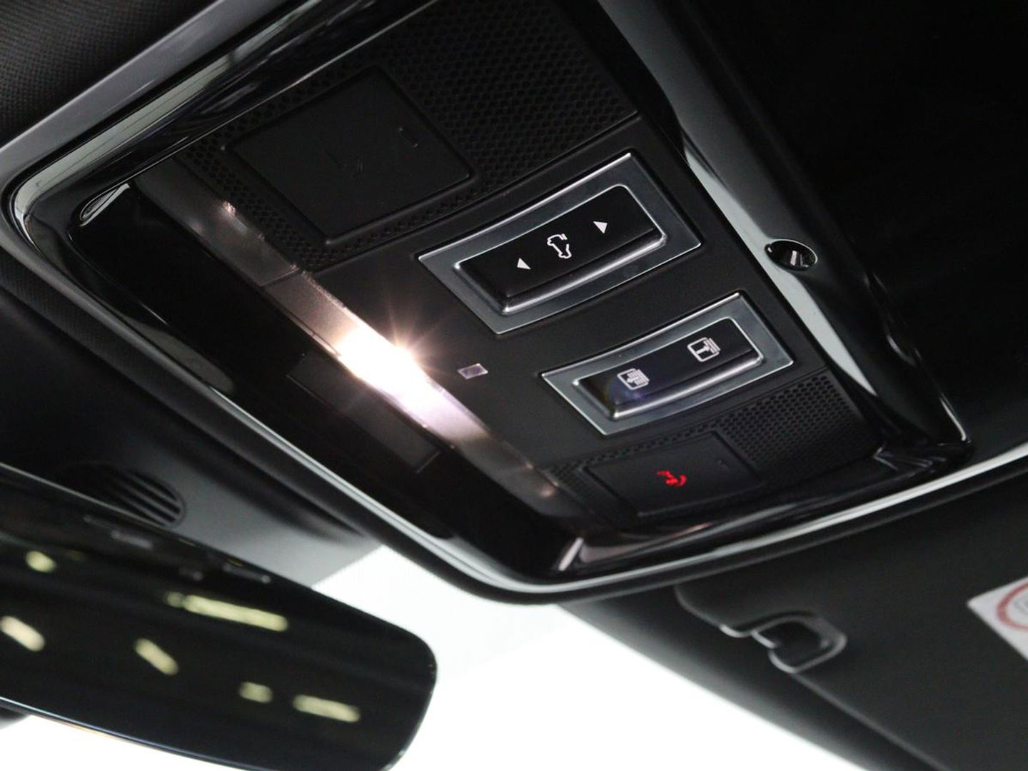 Land Rover Range Rover Sport 3.0 TDV6 HSE Dynamic | Panoramadak | Trekhaak | Leder | Stoelverwarming | Carplay | Matrix LED | Camera | Luchtvering