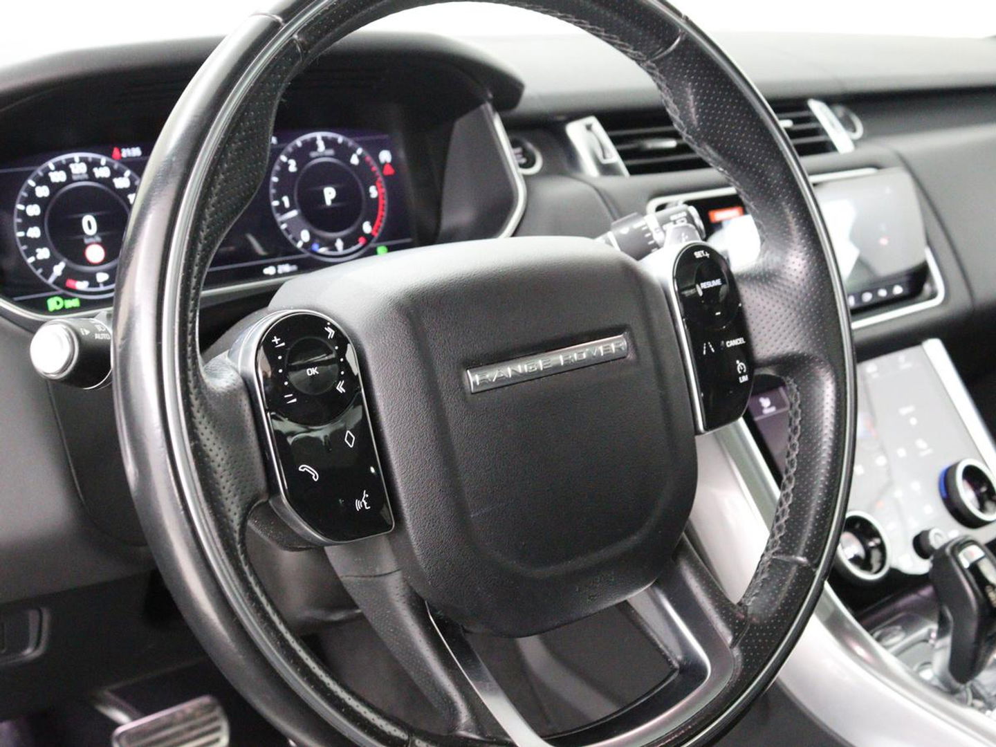 Land Rover Range Rover Sport 3.0 TDV6 HSE Dynamic | Panoramadak | Trekhaak | Leder | Stoelverwarming | Carplay | Matrix LED | Camera | Luchtvering