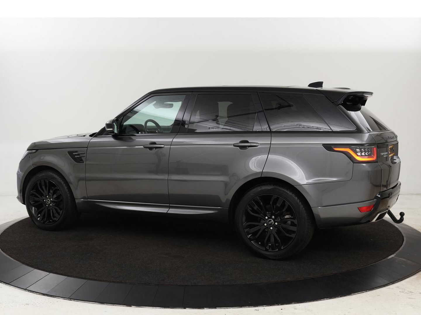 Land Rover Range Rover Sport 3.0 TDV6 HSE Dynamic | Panoramadak | Trekhaak | Leder | Stoelverwarming | Carplay | Matrix LED | Camera | Luchtvering