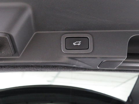 Land Rover Range Rover Sport 3.0 TDV6 HSE Dynamic | Panoramadak | Trekhaak | Leder | Stoelverwarming | Carplay | Matrix LED | Camera | Luchtvering