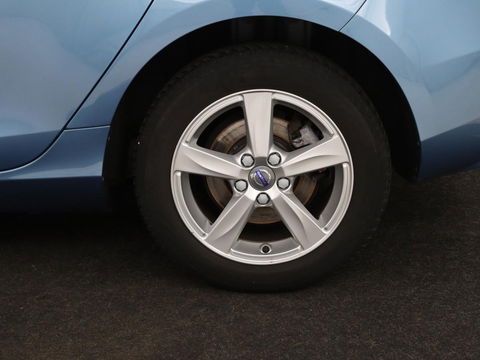 Volvo V40 2.0 T2 Momentum | Navigatie | Parkeerhulp | Climate control | Bluetooth | Cruise control