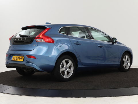 Volvo V40 2.0 T2 Momentum | Navigatie | Parkeerhulp | Climate control | Bluetooth | Cruise control