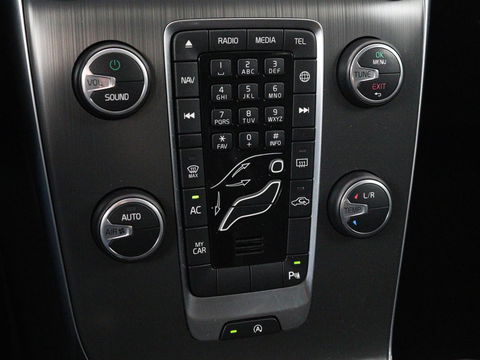 Volvo V40 2.0 T2 Momentum | Navigatie | Parkeerhulp | Climate control | Bluetooth | Cruise control
