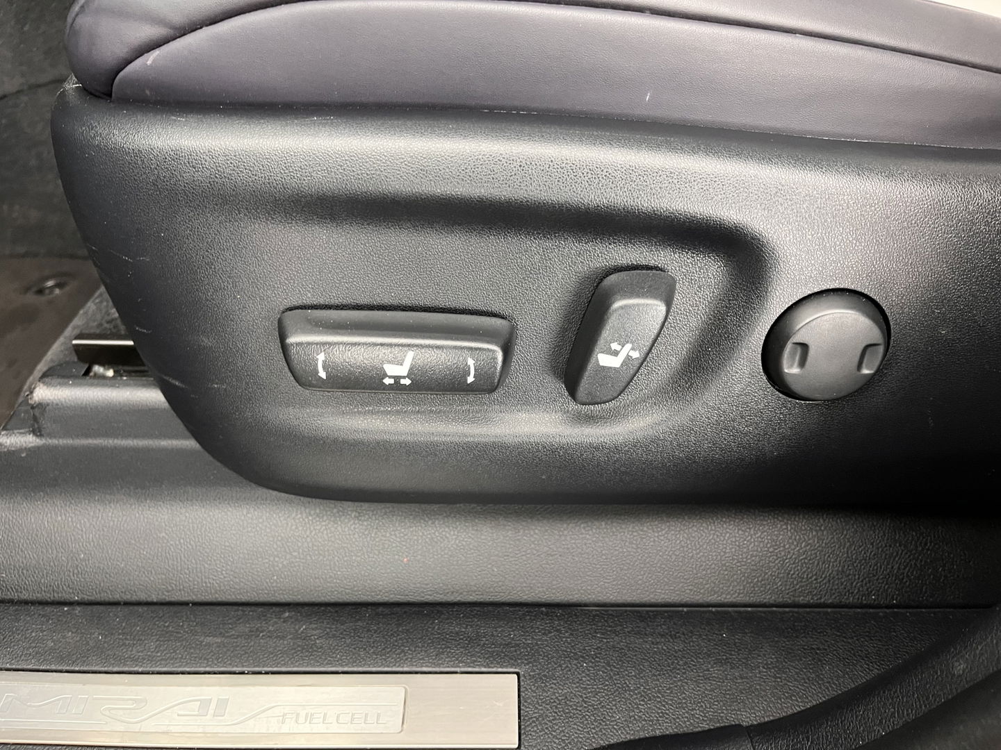 Toyota Mirai FCV Executive [ HYDROGEN ] [INCL-BTW] Aut. *LUXURY-LEATHER | FULL-LED | JBL-SOUNDSYSTEM | CAMERA | KEYLESS | MEMORY-PACK | ADAPTIVE-CRUISE | BLIND-SPOT |  DAB | NAVI-FULLMAP | DIGI-COCKPIT | COMFORT-SEATS | LANE-ASSIST