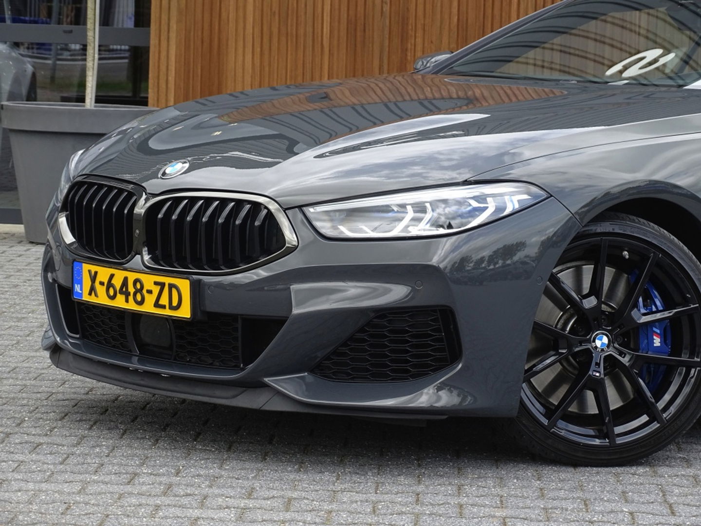 BMW 8 Serie M850i xD. High Ex. 531PK M- Individual / B&W / Laser / ACC