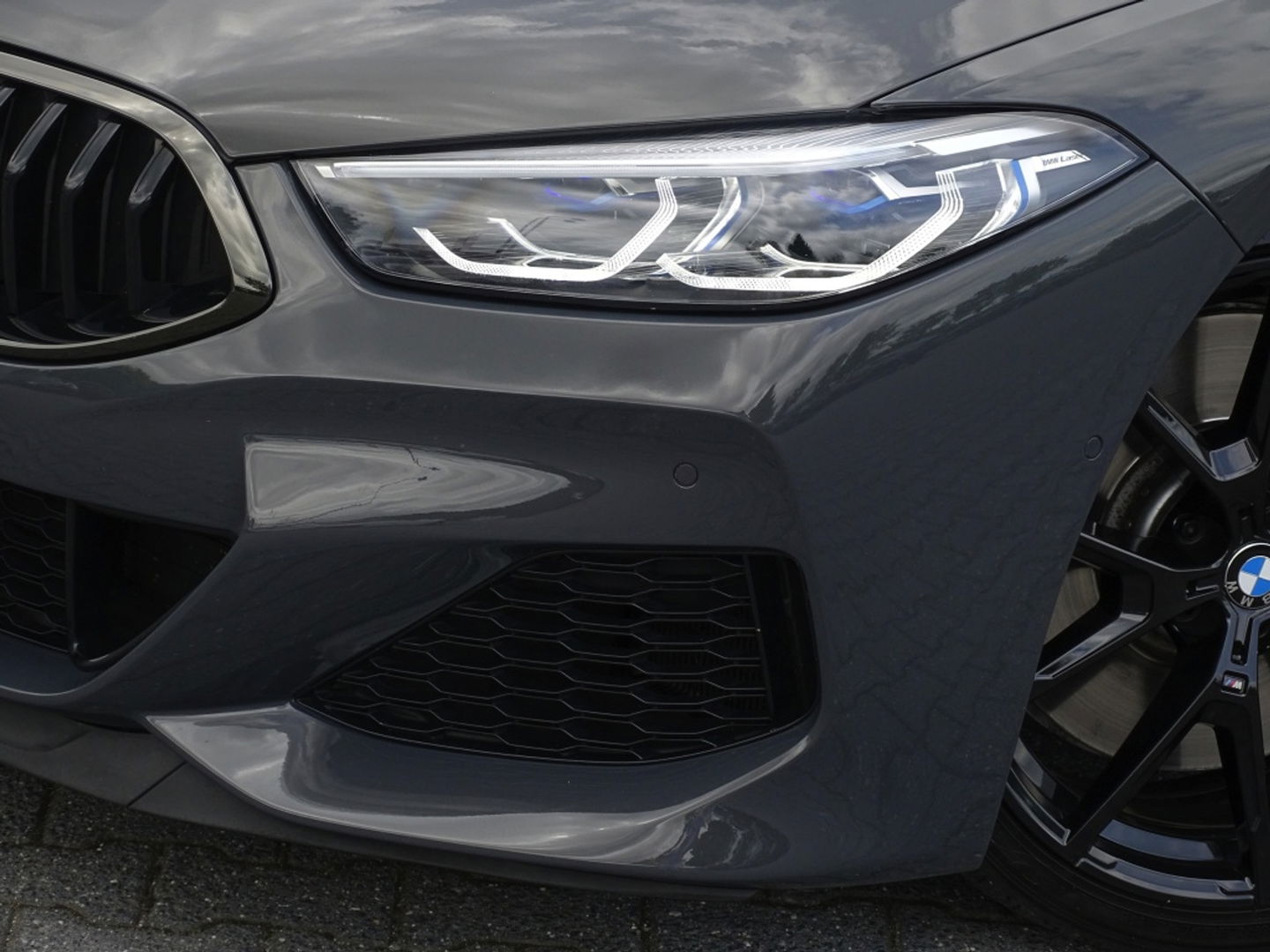 BMW 8 Serie M850i xD. High Ex. 531PK M- Individual / B&W / Laser / ACC