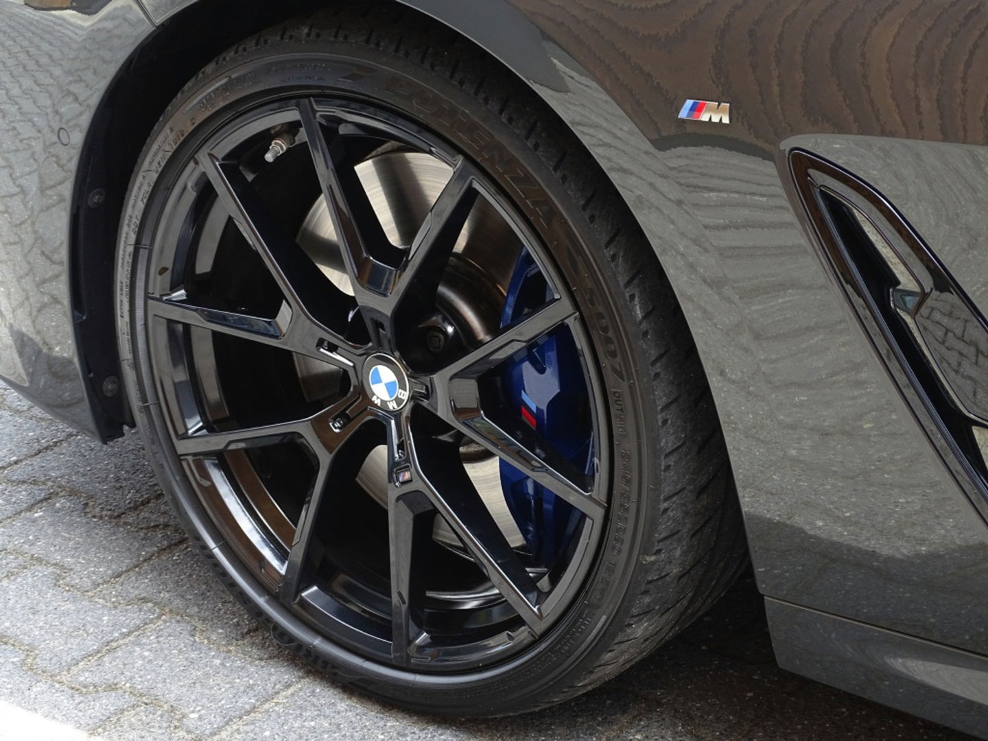 BMW 8 Serie M850i xD. High Ex. 531PK M- Individual / B&W / Laser / ACC