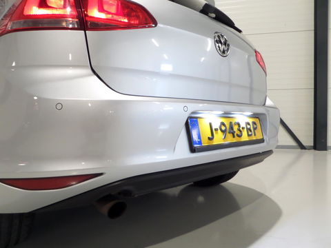 Volkswagen Golf 1.2 TSI Highline Apple-Carplay Stoelverwarming Parkeersensoren Navigatie Bluetooth Cruise-control Wireless-carplay
