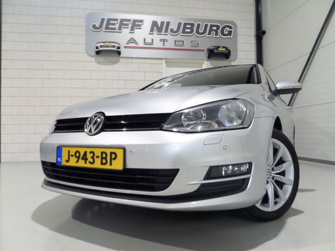 Volkswagen Golf 1.2 TSI Highline Apple-Carplay Stoelverwarming Parkeersensoren Navigatie Bluetooth Cruise-control Wireless-carplay