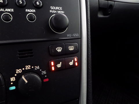 Volvo V70 2.4 Edition II "Automaat" Youngtimer Trekhaak Leer Stoelverwarming Bluetooth Parkeersensoren Cruise-control