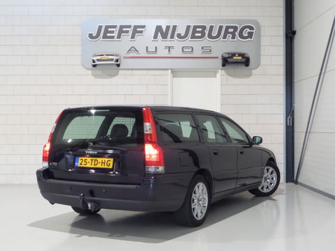 Volvo V70 2.4 Edition II "Automaat" Youngtimer Trekhaak Leer Stoelverwarming Bluetooth Parkeersensoren Cruise-control