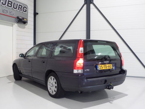 Volvo V70 2.4 Edition II "Automaat" Youngtimer Trekhaak Leer Stoelverwarming Bluetooth Parkeersensoren Cruise-control
