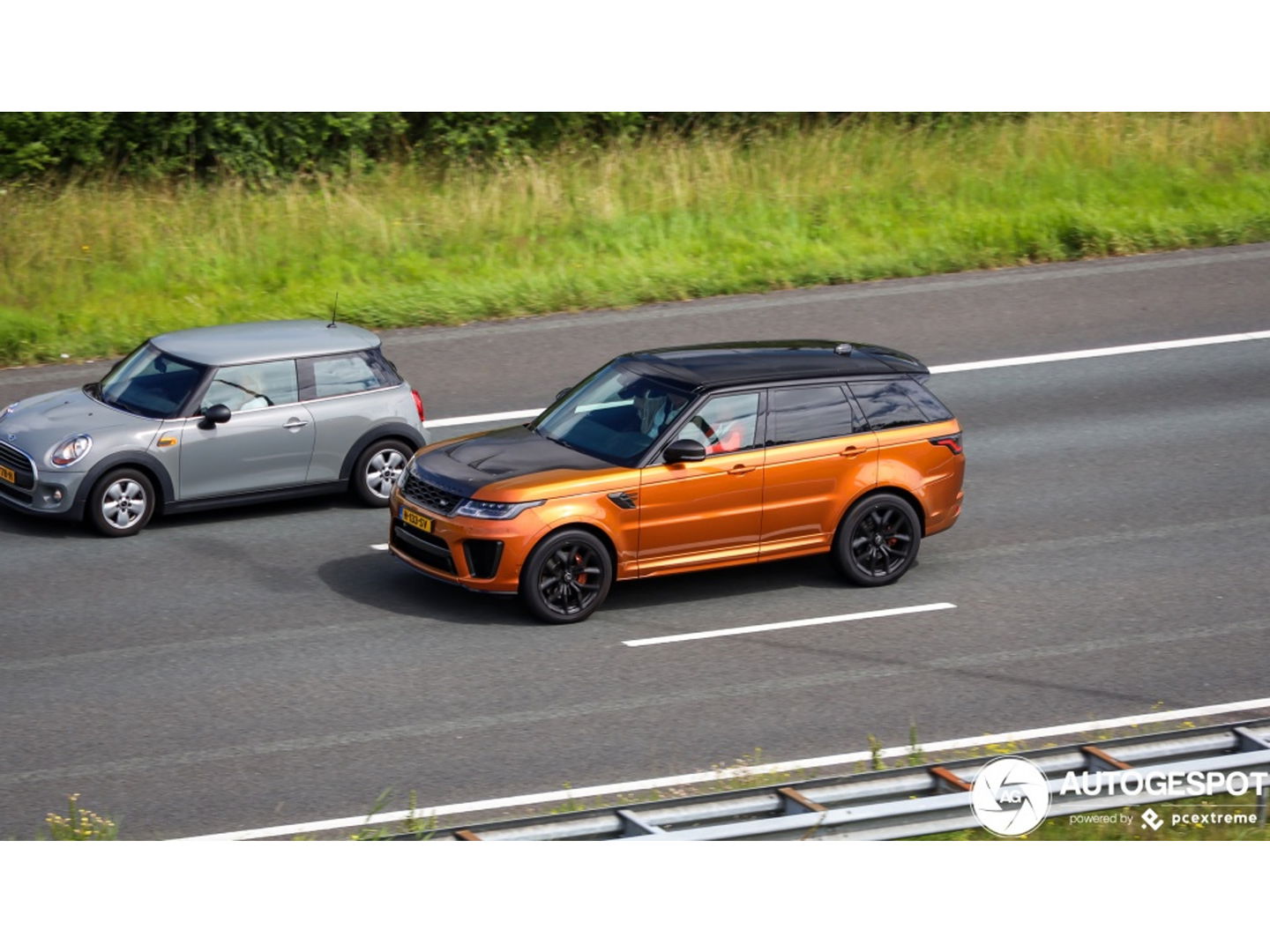 Land Rover Range Rover Sport 5.0 V8 576PK SC SVR SVO / Quicksilver RVS / Alcantara / carbon