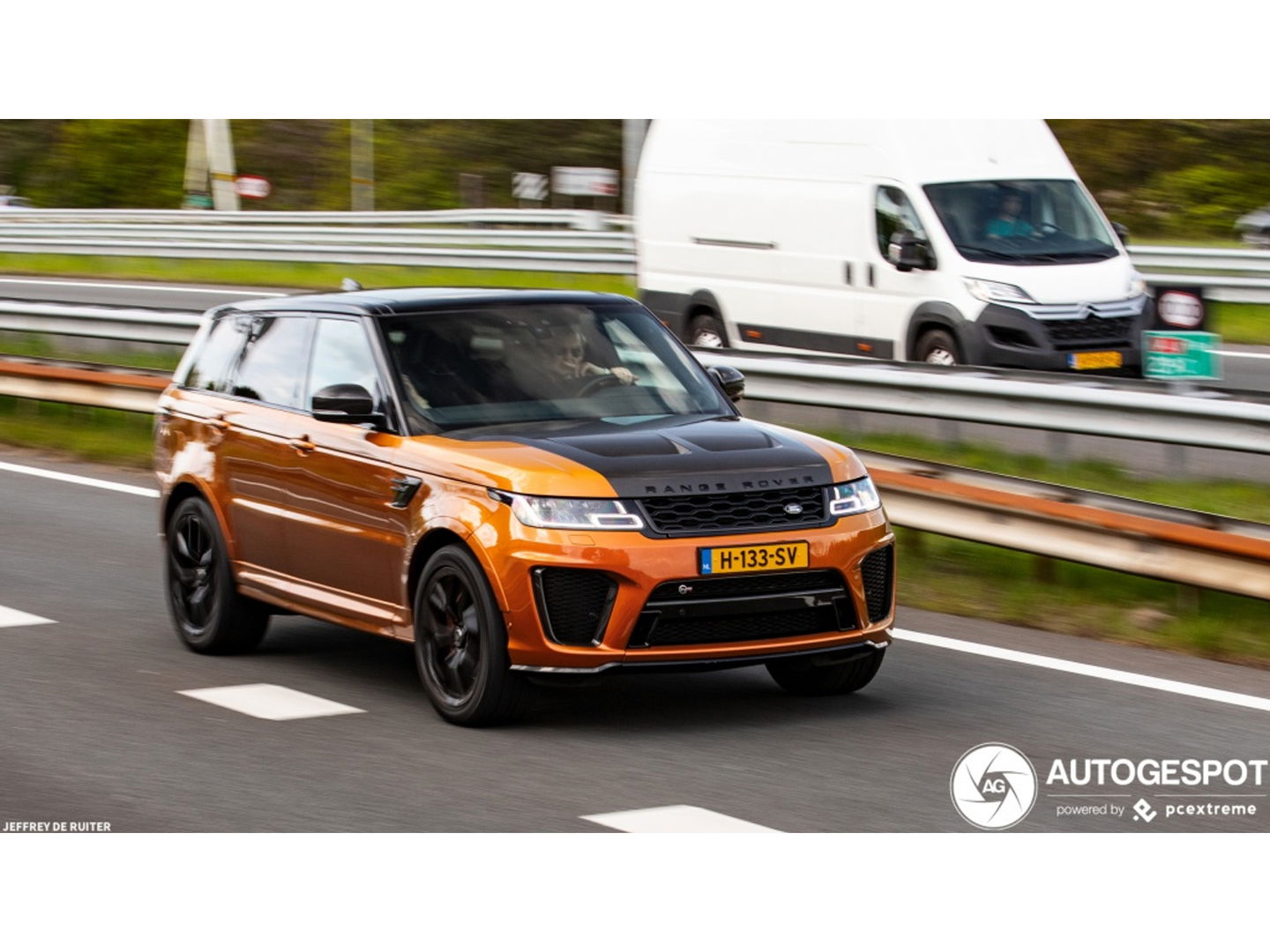 Land Rover Range Rover Sport 5.0 V8 576PK SC SVR SVO / Quicksilver RVS / Alcantara / carbon