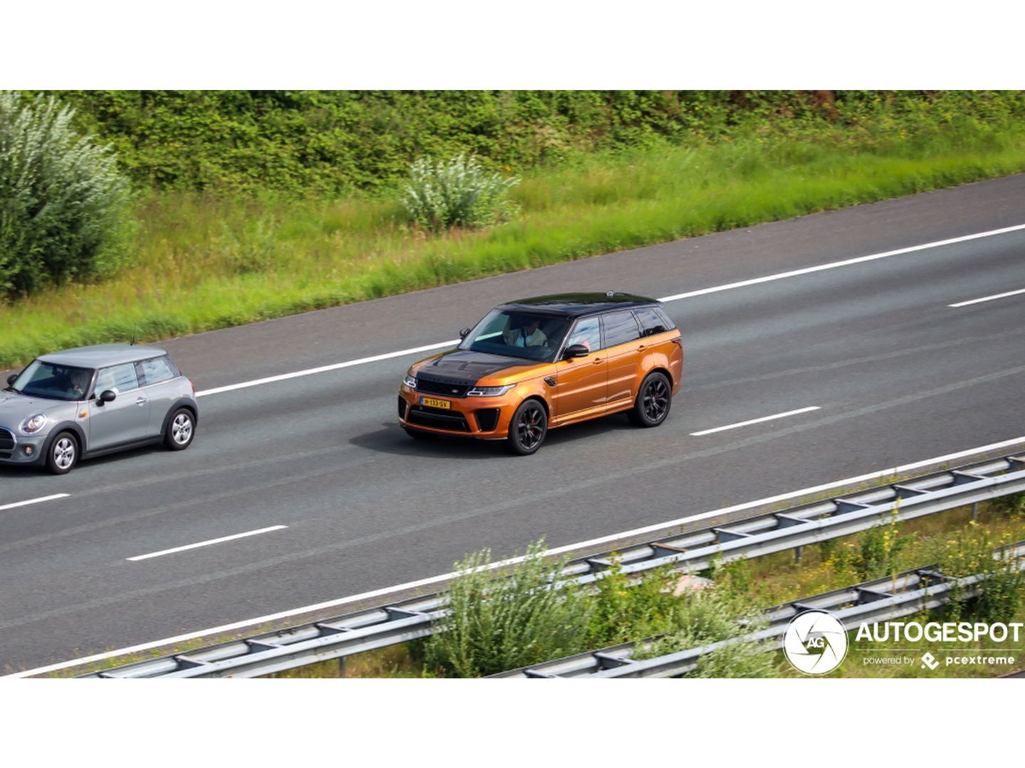 Land Rover Range Rover Sport 5.0 V8 576PK SC SVR SVO / Quicksilver RVS / Alcantara / carbon