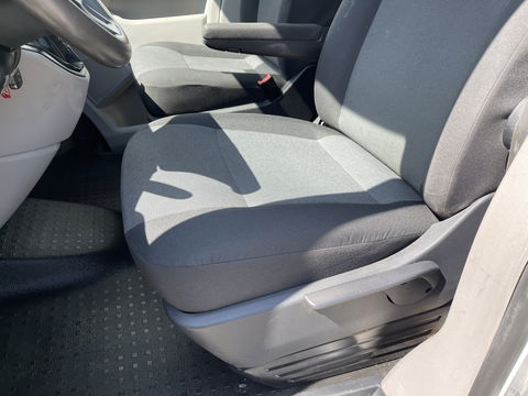 Volkswagen Transporter 2.0 TDI 102pk L2H1 Trendline / vaste prijs rijklaar € 13.950 ex btw / lease vanaf € 316 / euro 6 diesel / bpm vrij / airco / imperial / trekhaak 2200 kg !