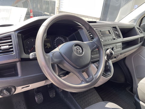 Volkswagen Transporter 2.0 TDI 102pk L2H1 Trendline / vaste prijs rijklaar € 13.950 ex btw / lease vanaf € 316 / euro 6 diesel / bpm vrij / airco / imperial / trekhaak 2200 kg !