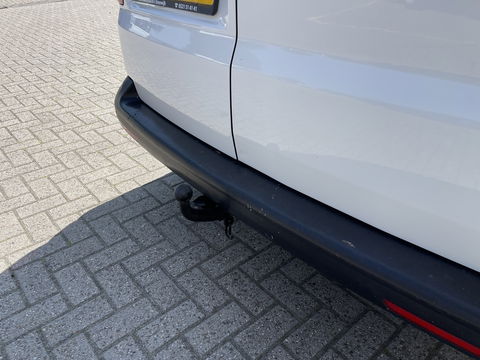 Volkswagen Transporter 2.0 TDI 102pk L2H1 Trendline / vaste prijs rijklaar € 13.950 ex btw / lease vanaf € 316 / euro 6 diesel / bpm vrij / airco / imperial / trekhaak 2200 kg !