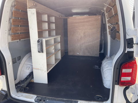 Volkswagen Transporter 2.0 TDI 102pk L2H1 Trendline / vaste prijs rijklaar € 13.950 ex btw / lease vanaf € 316 / euro 6 diesel / bpm vrij / airco / imperial / trekhaak 2200 kg !