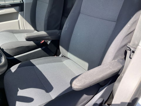 Volkswagen Transporter 2.0 TDI 102pk L2H1 Trendline / vaste prijs rijklaar € 13.950 ex btw / lease vanaf € 316 / euro 6 diesel / bpm vrij / airco / imperial / trekhaak 2200 kg !