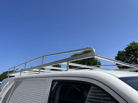 Volkswagen Transporter 2.0 TDI 102pk L2H1 Trendline / vaste prijs rijklaar € 13.950 ex btw / lease vanaf € 316 / euro 6 diesel / bpm vrij / airco / imperial / trekhaak 2200 kg !