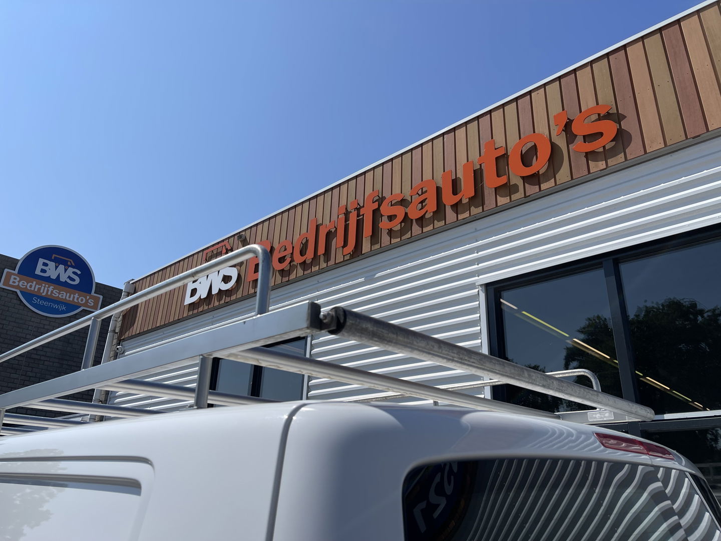 Volkswagen Transporter 2.0 TDI 102pk L2H1 Trendline / vaste prijs rijklaar € 13.950 ex btw / lease vanaf € 316 / euro 6 diesel / bpm vrij / airco / imperial / trekhaak 2200 kg !
