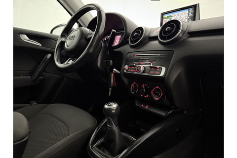 Audi A1 1.0 TFSI S-line Airco Cruise Navigatie 17"LMV