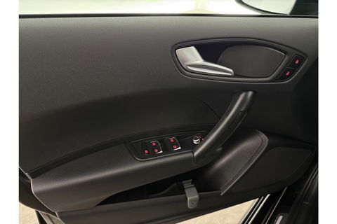 Audi A1 1.0 TFSI S-line Airco Cruise Navigatie 17"LMV