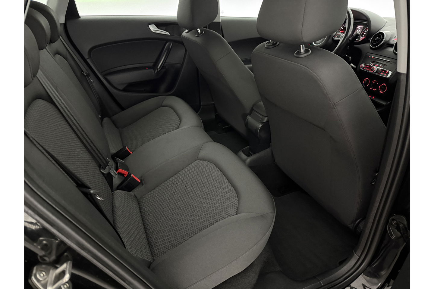 Audi A1 1.0 TFSI S-line Airco Cruise Navigatie 17"LMV