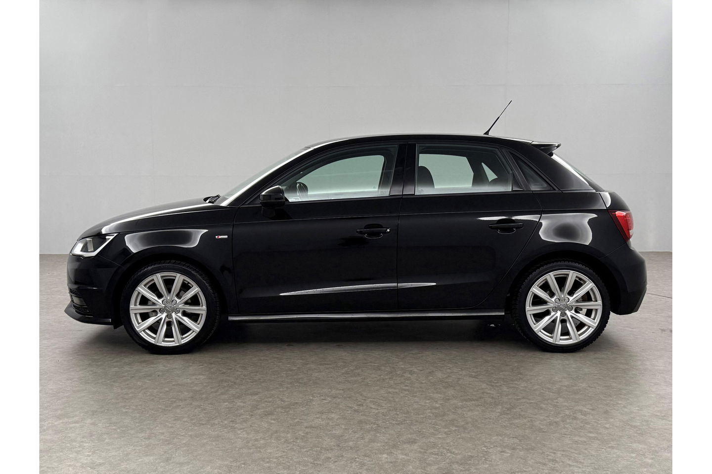 Audi A1 1.0 TFSI S-line Airco Cruise Navigatie 17"LMV