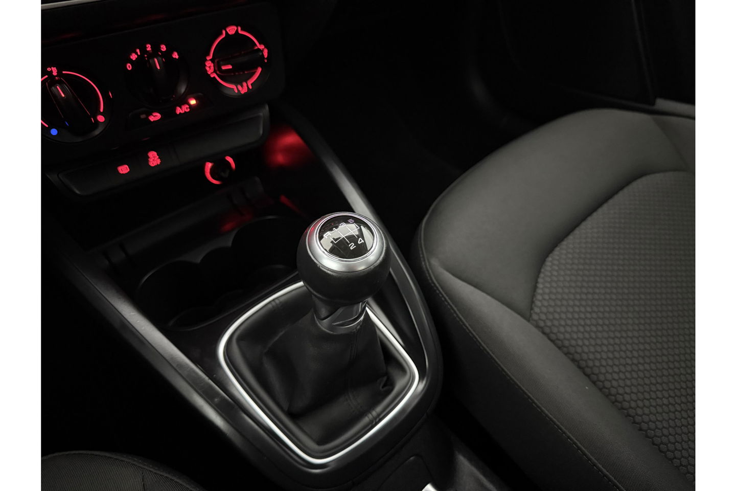 Audi A1 1.0 TFSI S-line Airco Cruise Navigatie 17"LMV