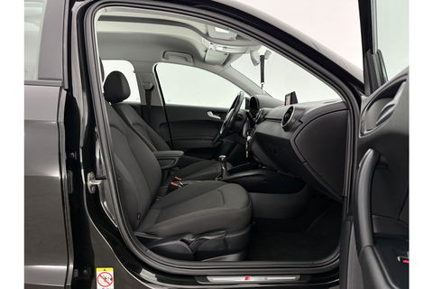 Audi A1 1.0 TFSI S-line Airco Cruise Navigatie 17"LMV