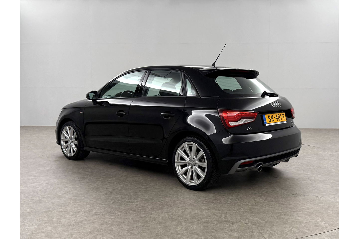 Audi A1 1.0 TFSI S-line Airco Cruise Navigatie 17"LMV