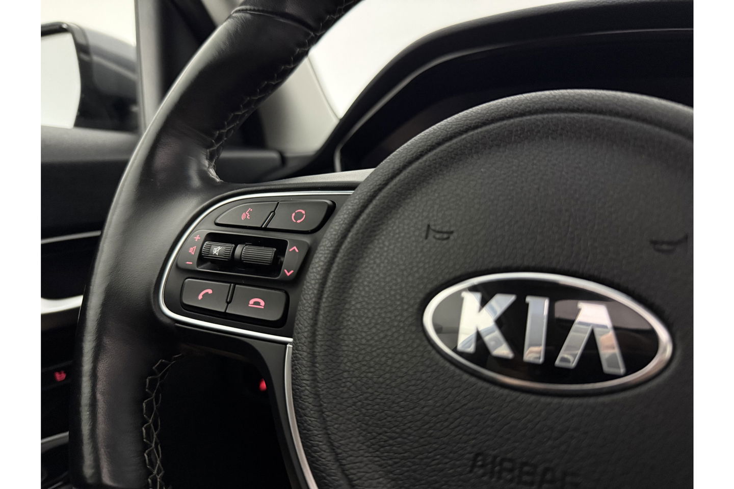 Kia Niro 1.6 GDi Hybrid ExecutiveLine JBL Pano Memory LED Camera Virtual Carplay Clima Cruise Navi PDC 18''LMV Leder Stuur/stoelverwarming
