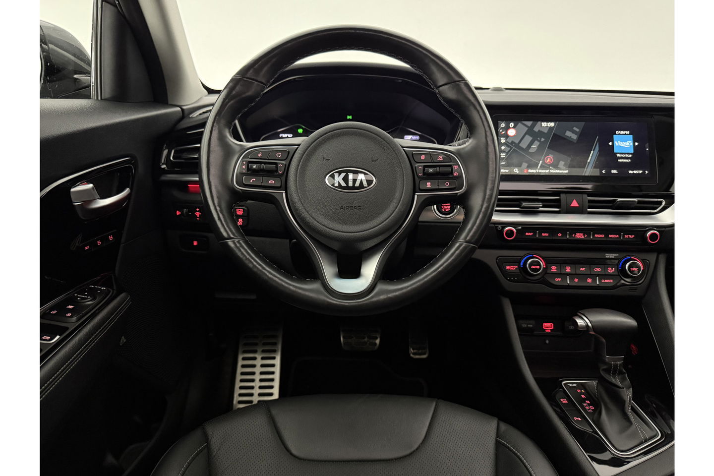 Kia Niro 1.6 GDi Hybrid ExecutiveLine JBL Pano Memory LED Camera Virtual Carplay Clima Cruise Navi PDC 18''LMV Leder Stuur/stoelverwarming