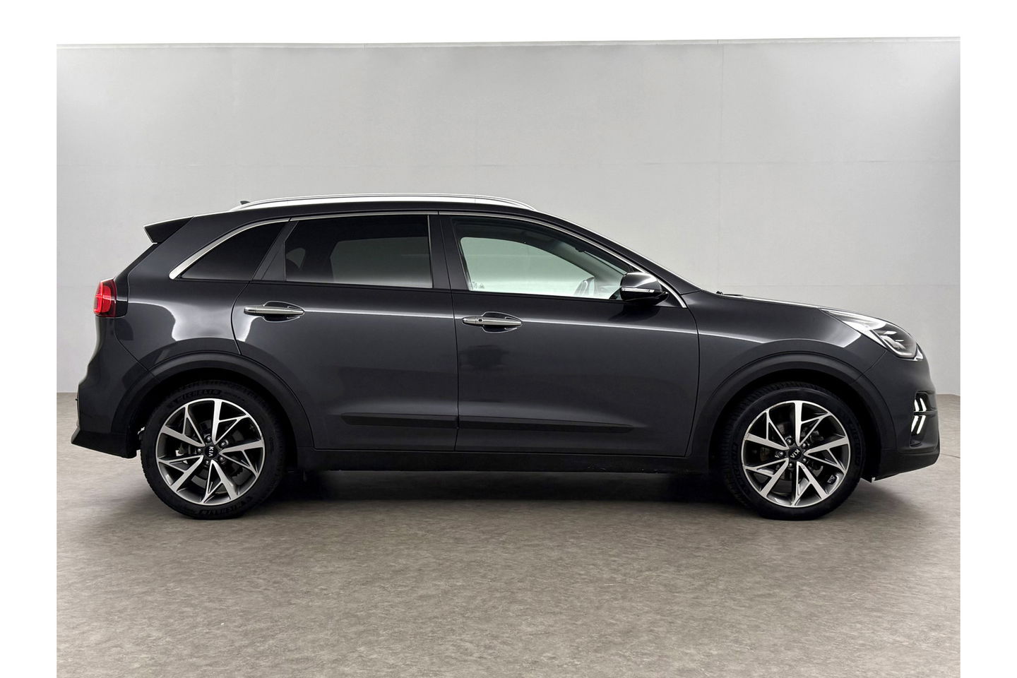 Kia Niro 1.6 GDi Hybrid ExecutiveLine JBL Pano Memory LED Camera Virtual Carplay Clima Cruise Navi PDC 18''LMV Leder Stuur/stoelverwarming