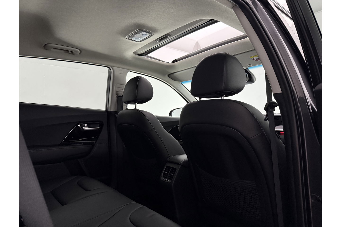 Kia Niro 1.6 GDi Hybrid ExecutiveLine JBL Pano Memory LED Camera Virtual Carplay Clima Cruise Navi PDC 18''LMV Leder Stuur/stoelverwarming