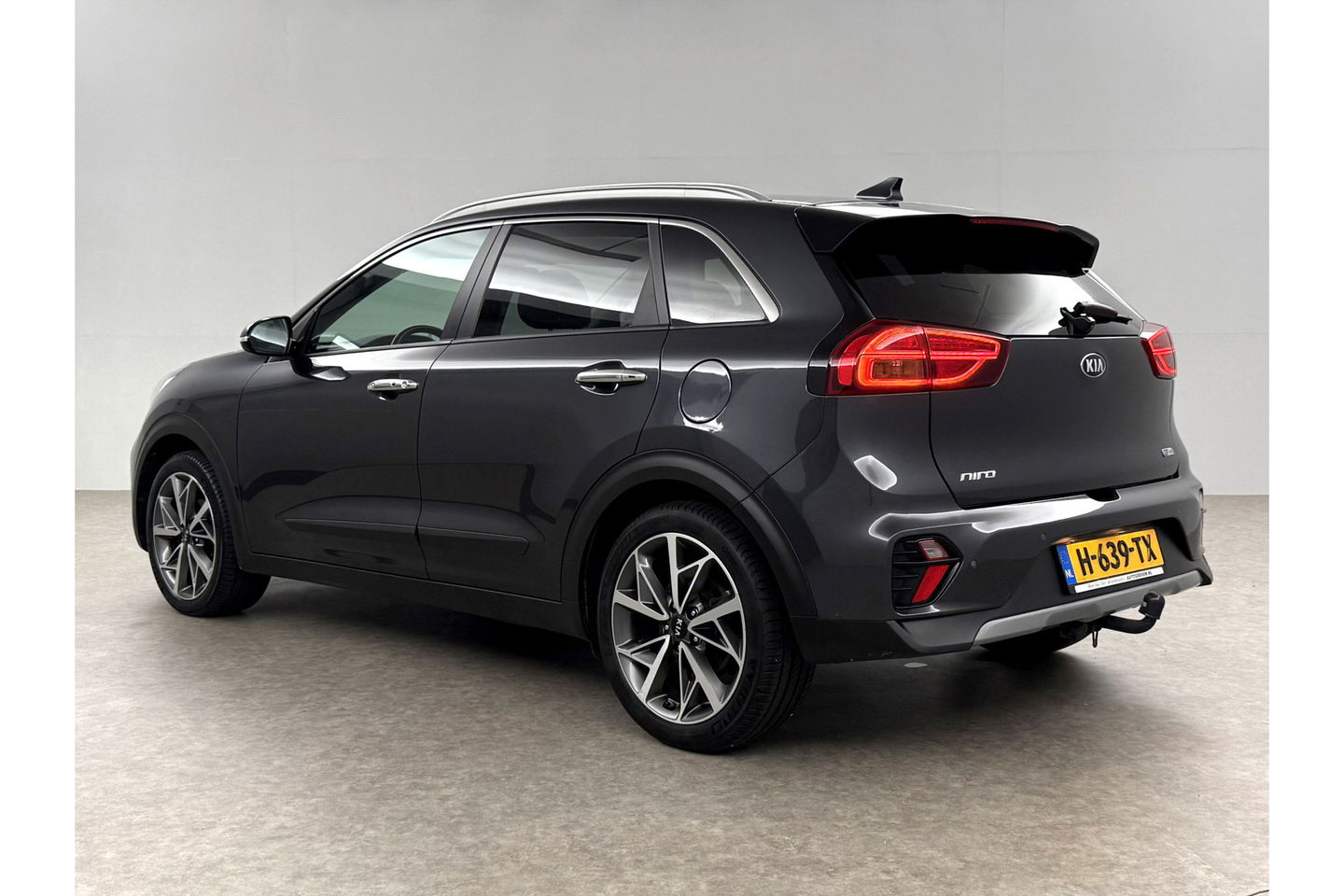 Kia Niro 1.6 GDi Hybrid ExecutiveLine JBL Pano Memory LED Camera Virtual Carplay Clima Cruise Navi PDC 18''LMV Leder Stuur/stoelverwarming