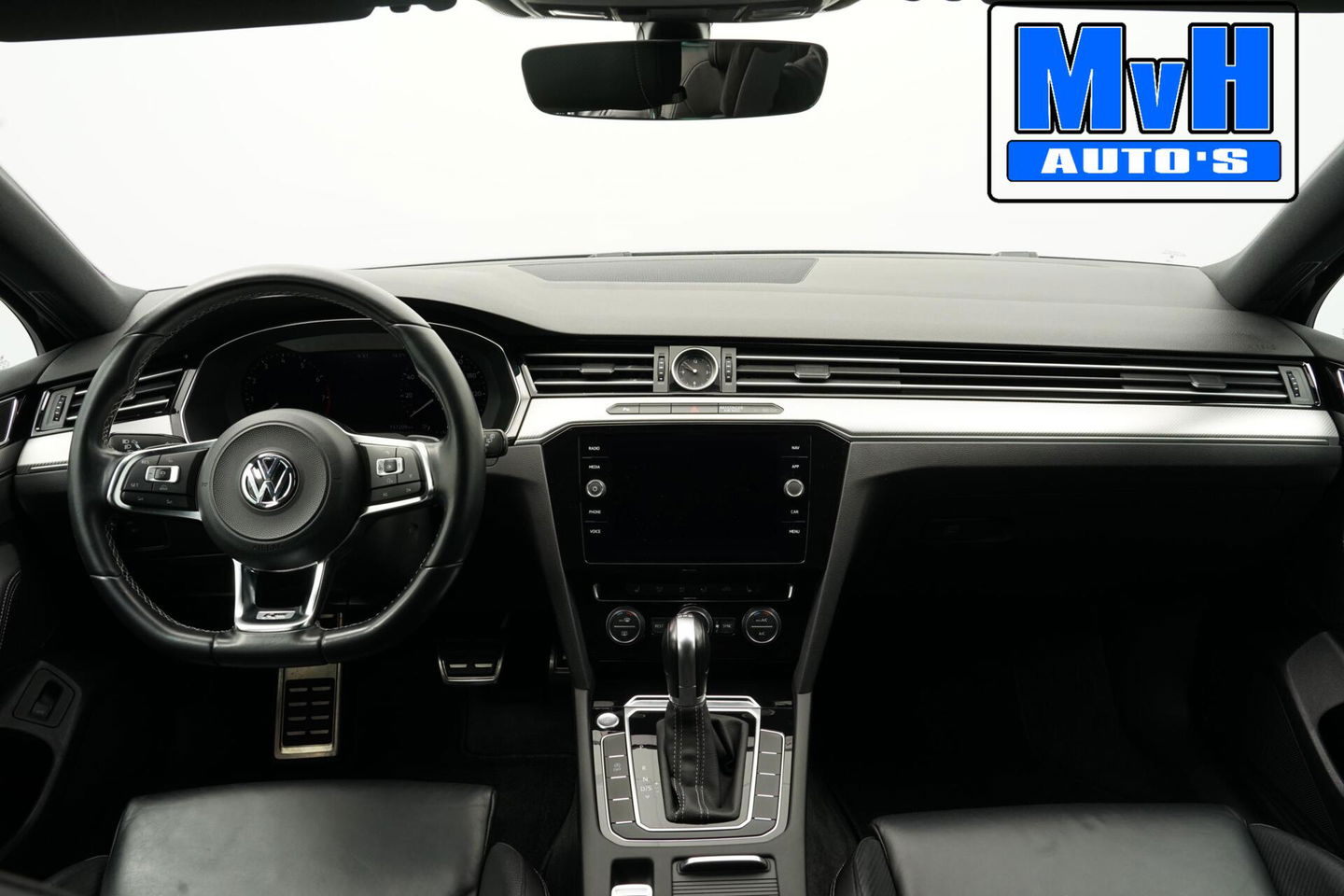 Volkswagen Passat Variant 1.4 TSI R-Line|VIRTUAL|TREKH|LED