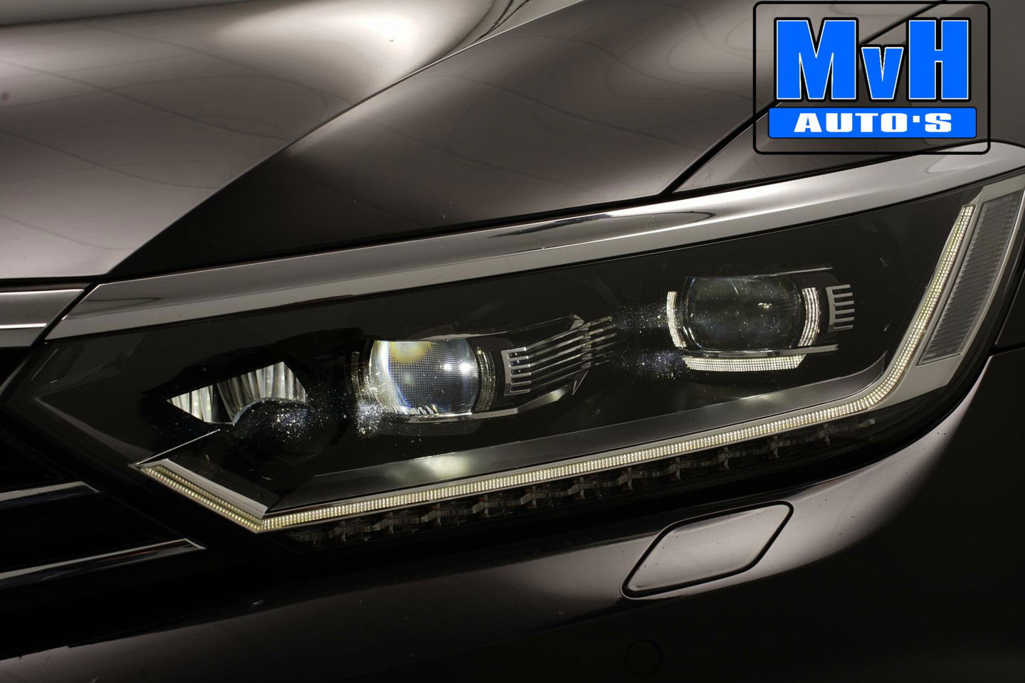 Volkswagen Passat Variant 1.4 TSI R-Line|VIRTUAL|TREKH|LED