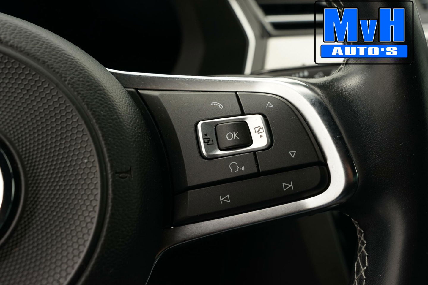Volkswagen Passat Variant 1.4 TSI R-Line|VIRTUAL|TREKH|LED