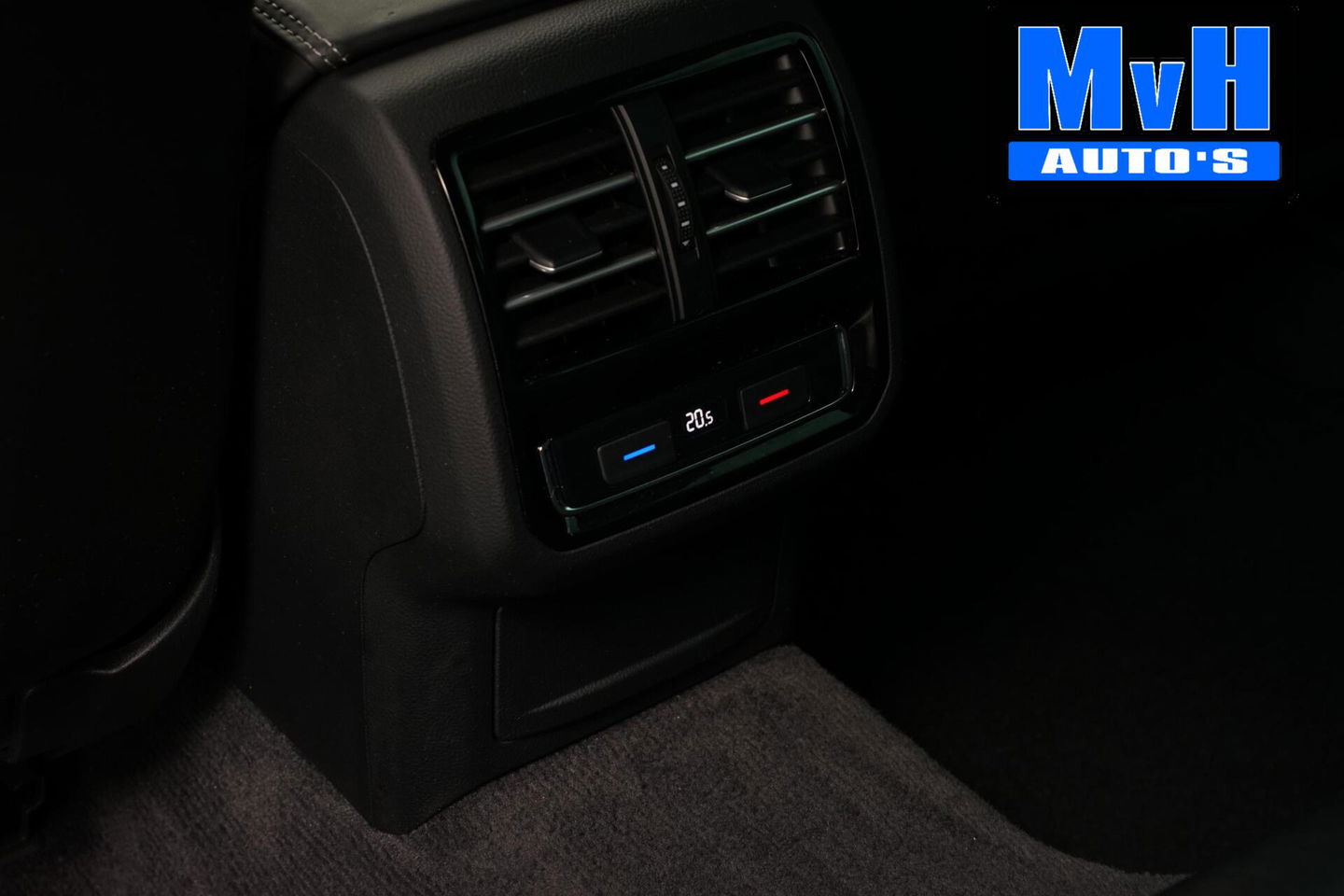 Volkswagen Passat Variant 1.4 TSI R-Line|VIRTUAL|TREKH|LED