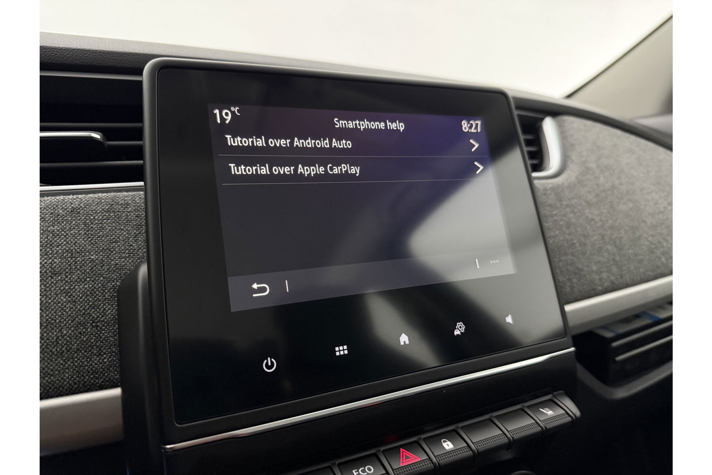 Renault ZOE R110 Life 52 kWh Huur Accu | Elektrisch | Airco LED Camera Carplay Cruise 16"LMV Parkeersensoren